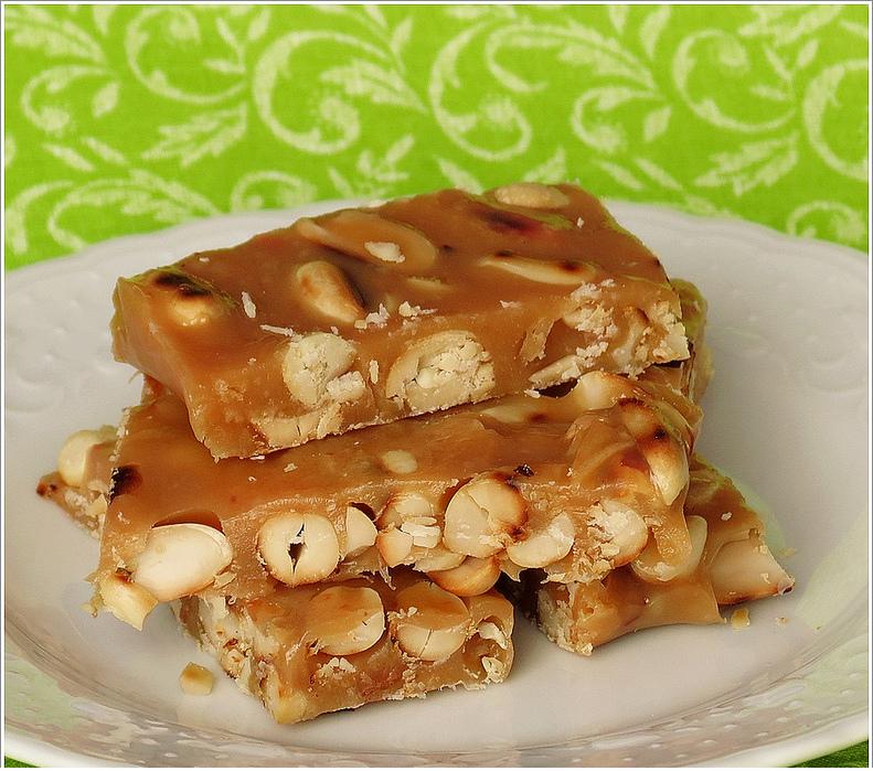 Snickers Çikolata Tarifi Oktay Usta yapılışı en kolay yemek tarifleri