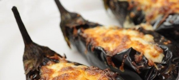 Beşamelli Patlıcan Yemeği Tarifi
