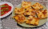 El Açması Kıymalı Erişteli Börek Tarifi