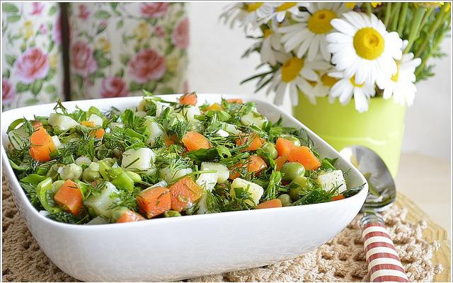 sebzeli yaz salatası
